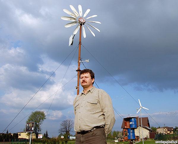 Eugeniusz Kuśka sam wykonał dwa swoje wiatraki