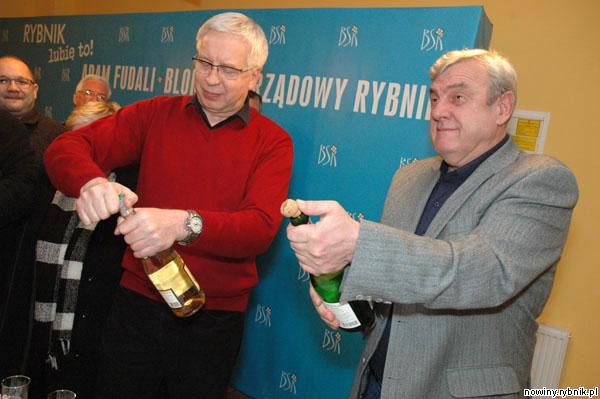 W poniedziałek po północy w sztabie BSR otwarto butelkę szampana / Wacław Troszka