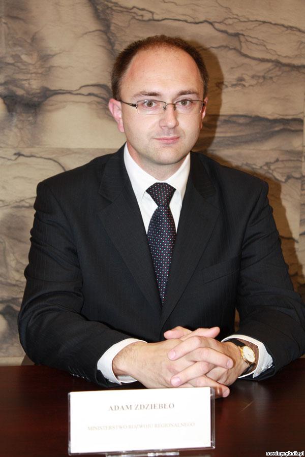 Chciałbym być i senatorem, i ministrem – mówi Adam Zdziebło / Dominik Gajda