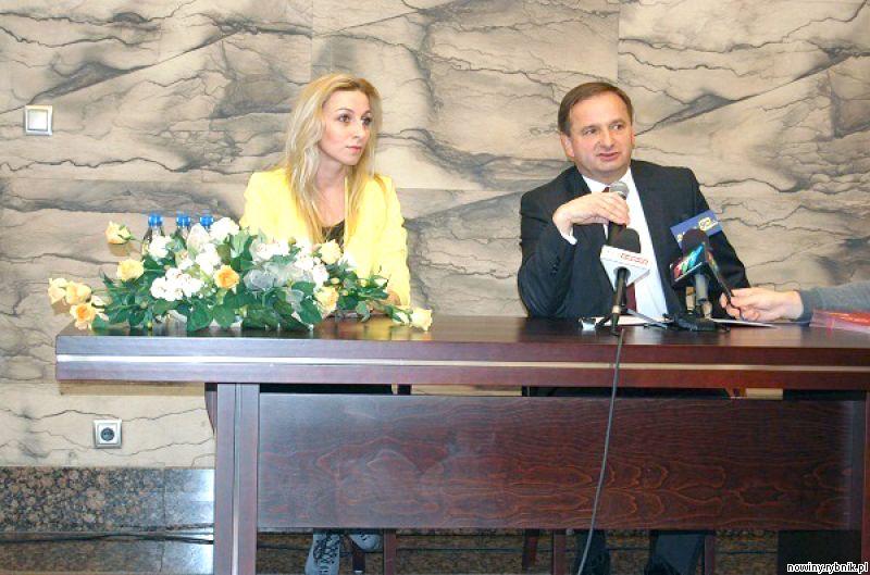 Anna Ujma i prezydent Waldemar Socha na konferencji prasowej / Ireneusz Stajer