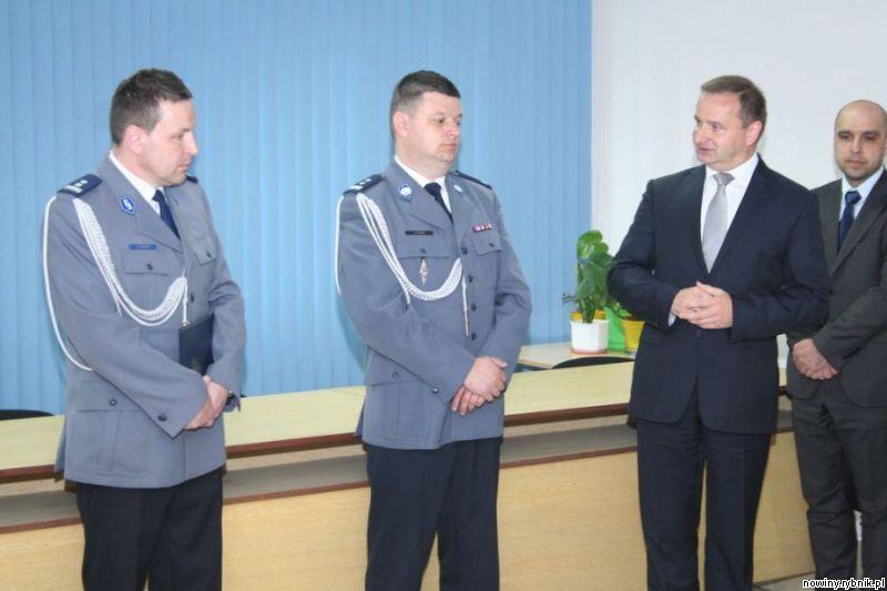 Nowy szef żorskiej policji mł. Insp. Łukasz Krebs (z lewej) / Policja Żory