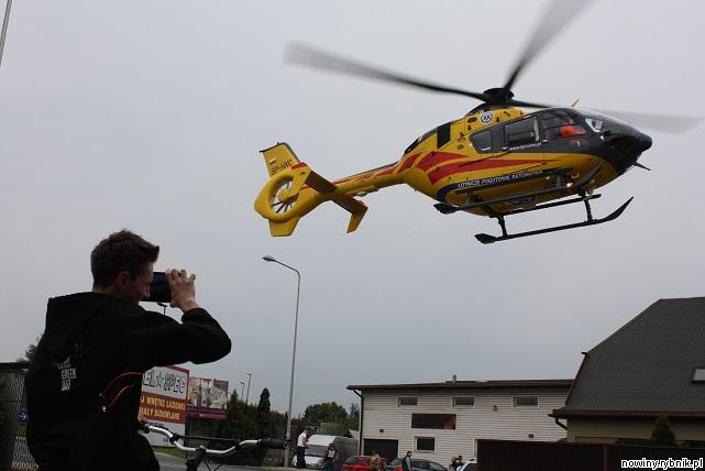 32-latek został zabrany do szpitala przez lotnicze pogotowie / Adrian Karpeta