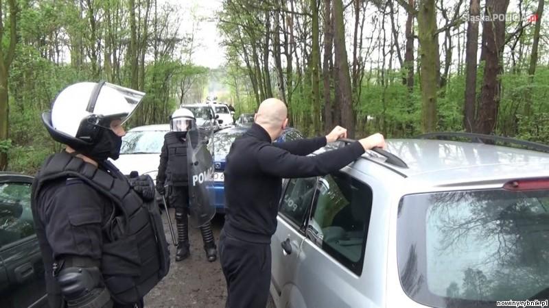 Mundurowi wylegitymowali w sumie ponad 150  osób / Policja Śląska