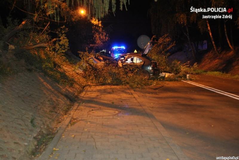 W wypadku najbardziej ucierpiały dwie nastolatki - pasażerki volkswagena / http://zory.slaska.policja.gov.pl/