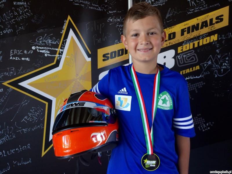 Mateusz Rajwa należy do światowej czołówki kierowców kartingowych, w swojej kategorii wiekowej / Kart Racing School