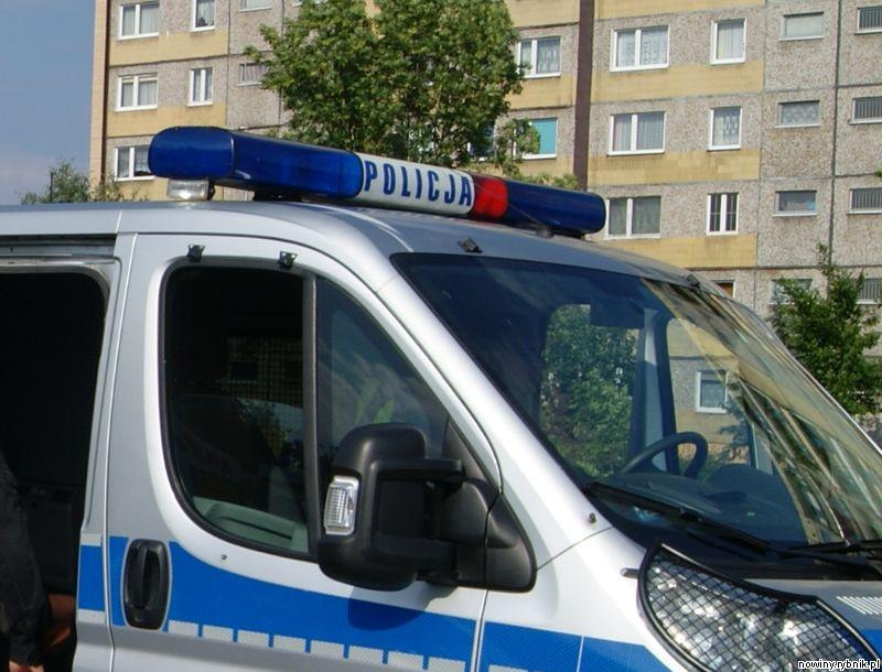 Policjanci zatrzymali 27-letniego sprawcę kolizji bez uprawnień do prowadzenia pojazdów mechanicznych / Policja Żory
