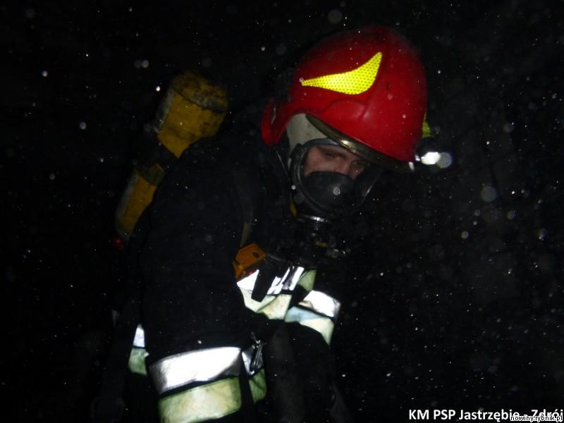 Strażacy uporali się z ogniem w ponad godzinę / PSP Jastrzębie-Zdrój