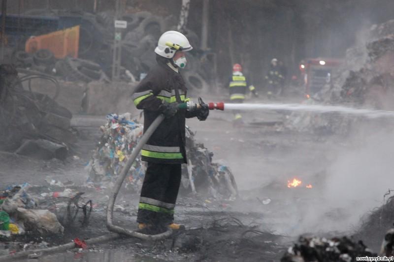 Strażacy po sześciu dniach uporali się z pożarem / Ireneusz Stajer