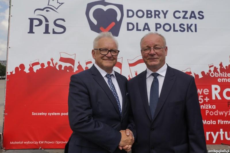 Senator Wojciech Piecha ze swoim bratem posłem Bolesławem Piechą / Dominik Gajda