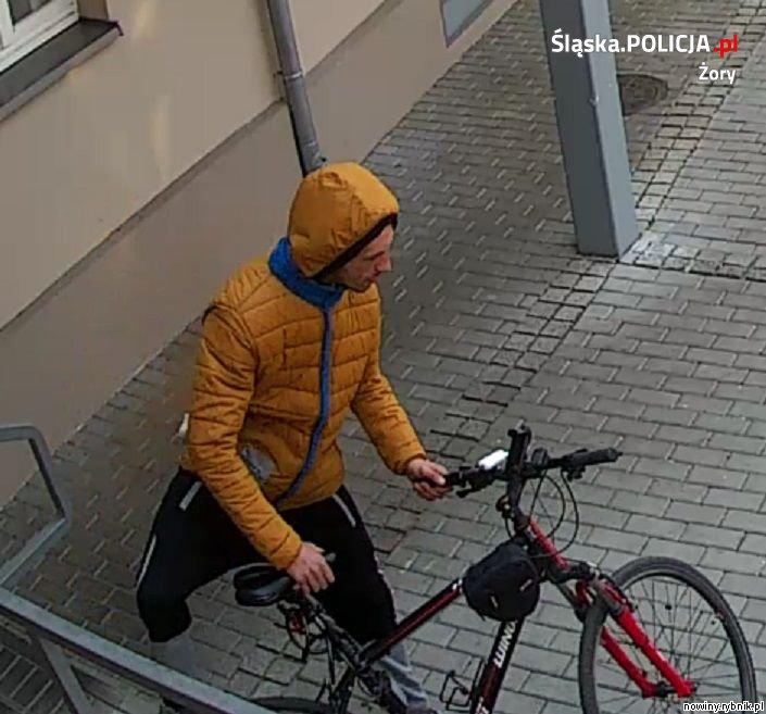 Kto zna tego mężczyznę, jest podejrzewany o kradzież roweru w Żorach / Policja Żory